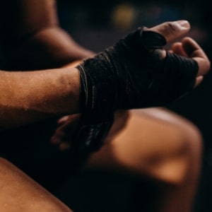 gants de boxe, bandes de boxe, boxe, boxe thai